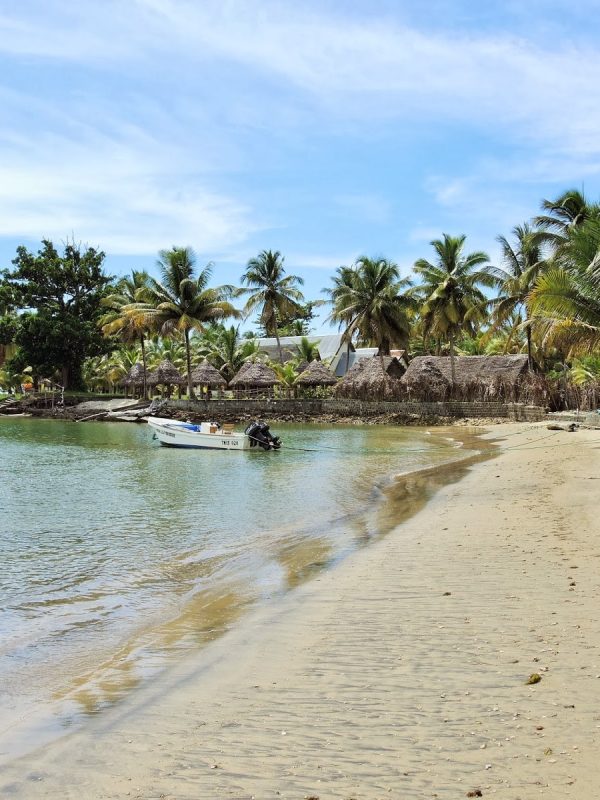 plage-mahambo-toamasina